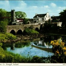 Image of a postcard featuring Culdaff bridge